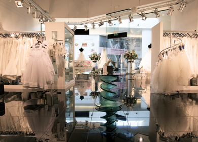 the confetti and lace bridal boutique